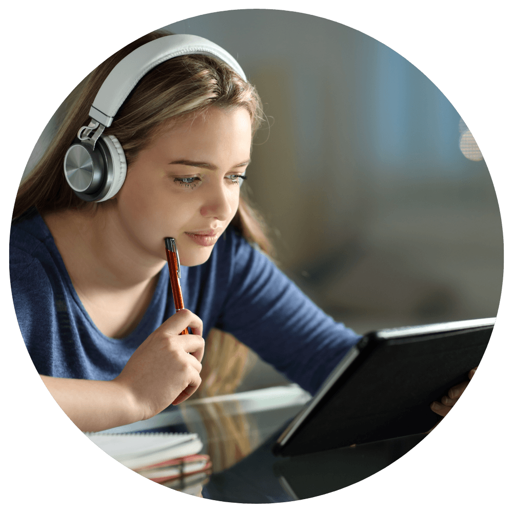 Student revising with ivvi Notes