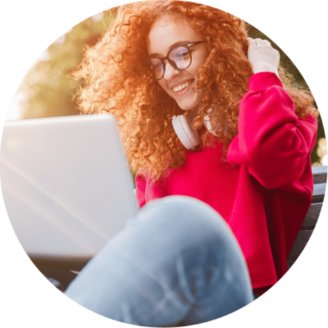 Student using ivvi notes